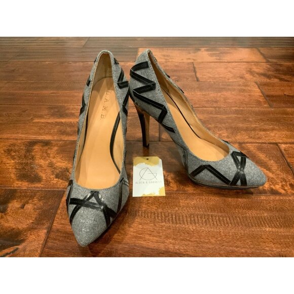 L.A.M.B. Gray Gaili Pointed Toe Platform Heels W/ Black Trim, Size 9 (US) - Picture 1 of 9